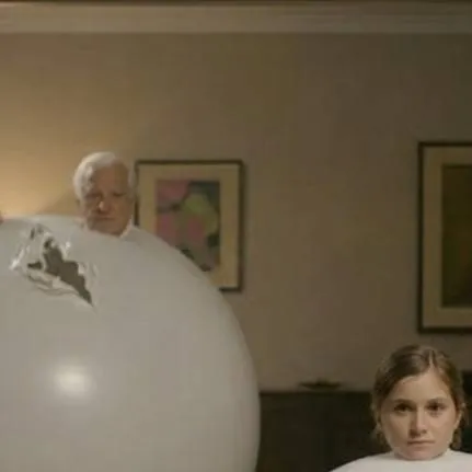 chat with ai character: familia ballon 