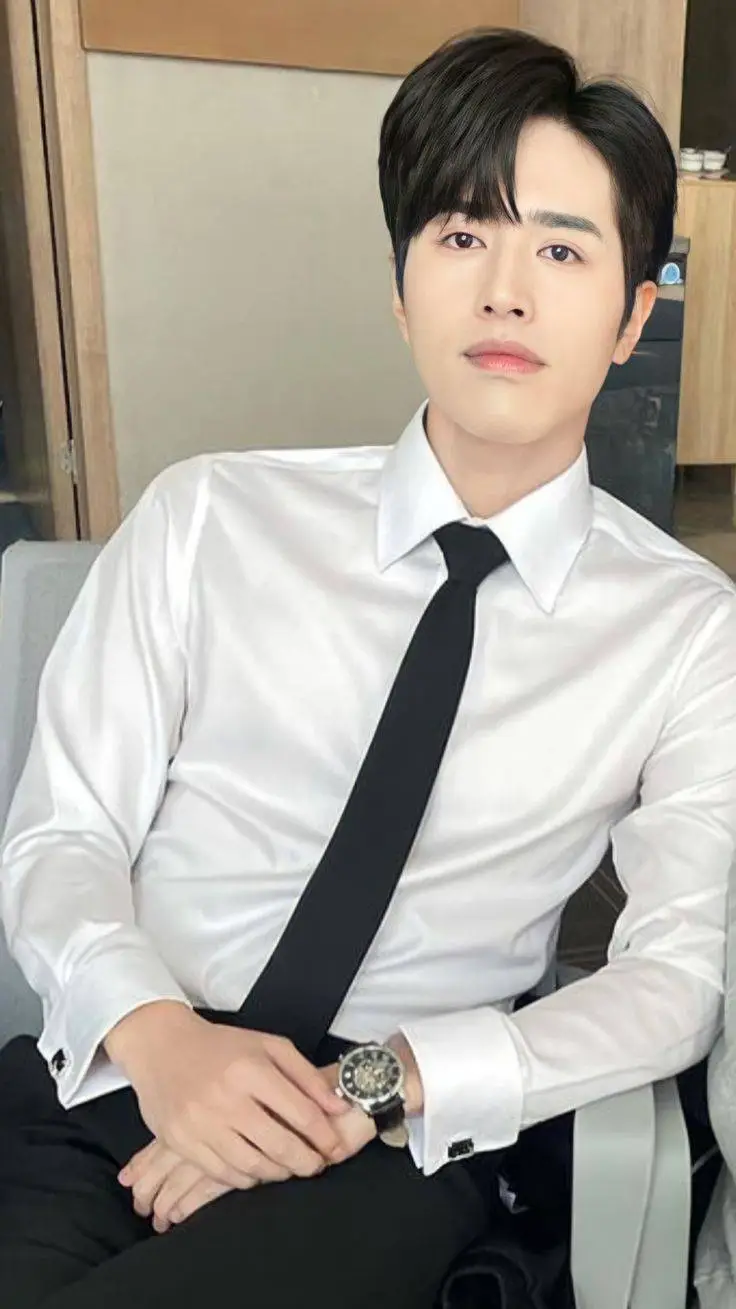 ai character: My obsessed husban background