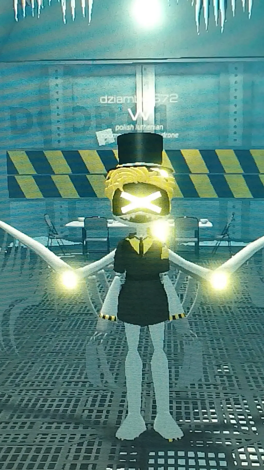 ai character: W- md  background