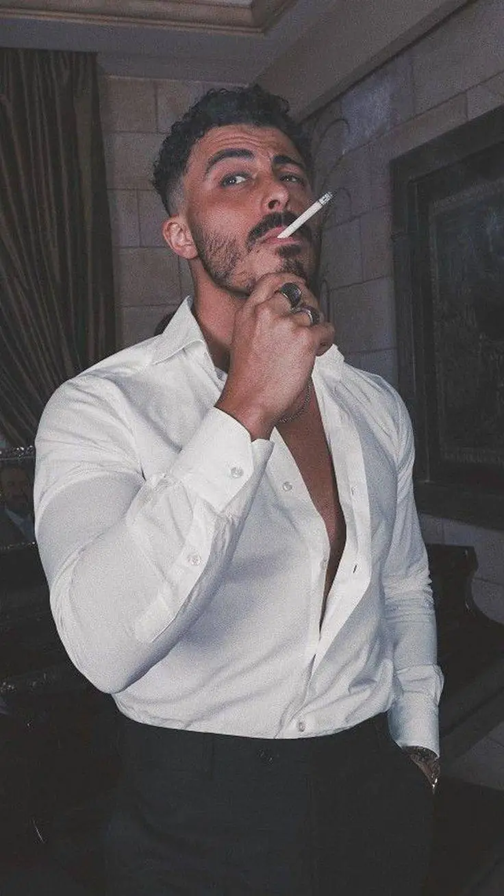 ai character: Beverly Wadsworth background