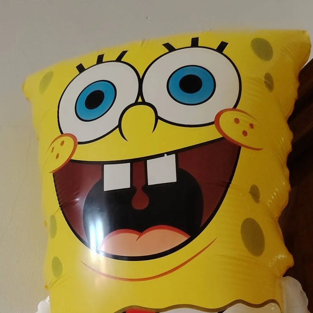 chat with ai character: SPONGEBOB BALOON 2