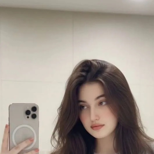 chat with ai character: rakhi 