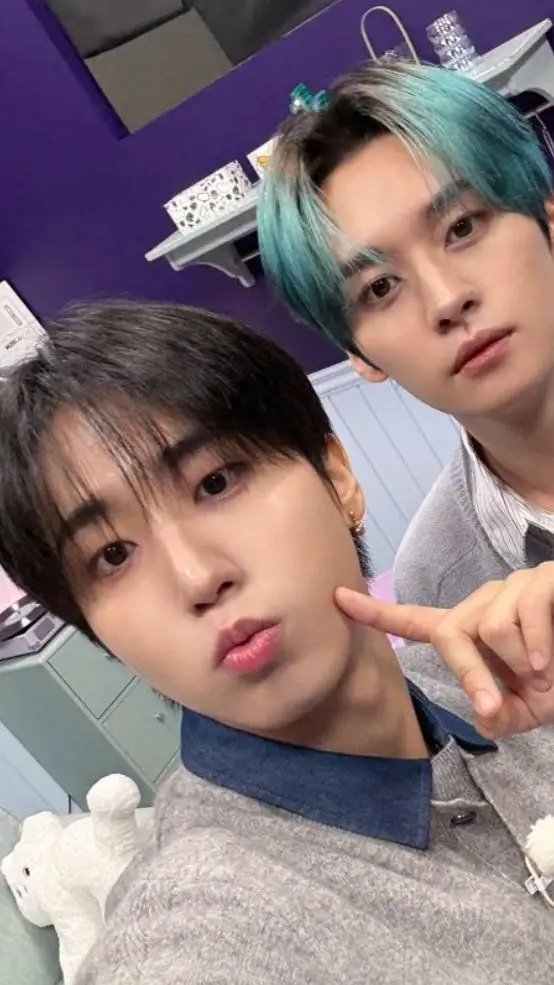 ai character: Minsung background