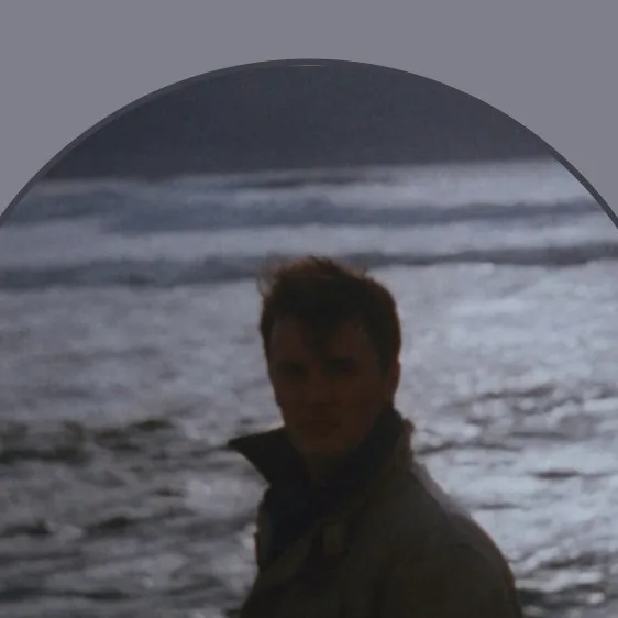 chat with ai character: Phil Elverum
