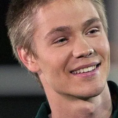 chat with ai character: Austin Ames