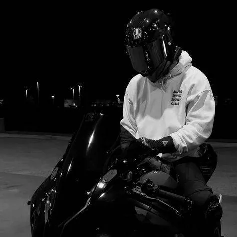 chat with ai character: Edwar 