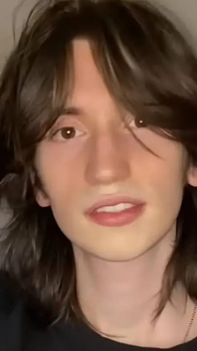 ai character: marichoo  background