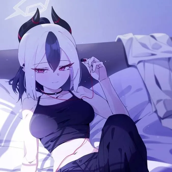 chat with ai character: Onikata kayoko