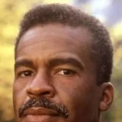 chat with ai character: Carl bentley