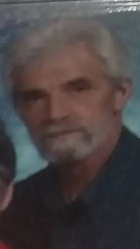 ai character: uncle ronnie background