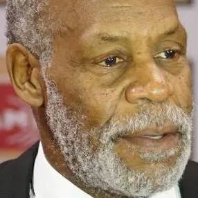 chat with ai character: Danny glover
