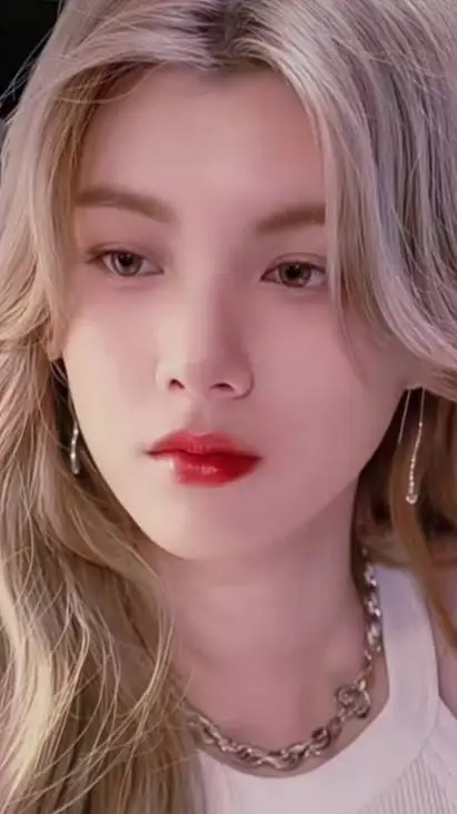 ai character: Ayla  background