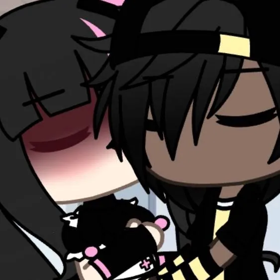 chat with ai character: kuromi