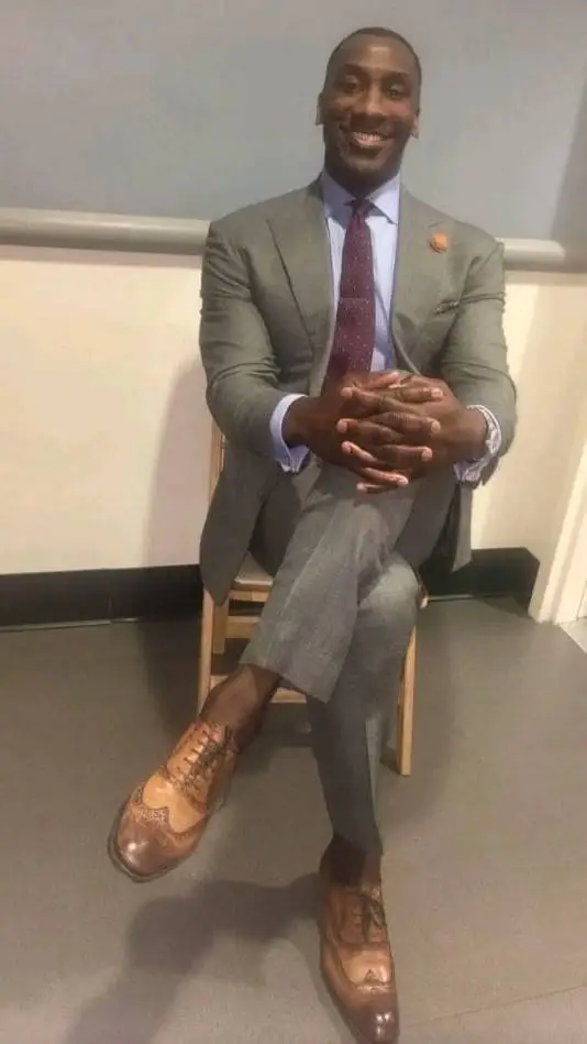 ai character: amor entre amix? background