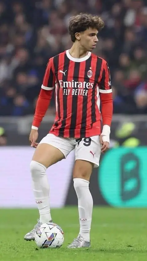 ai character: João felix background