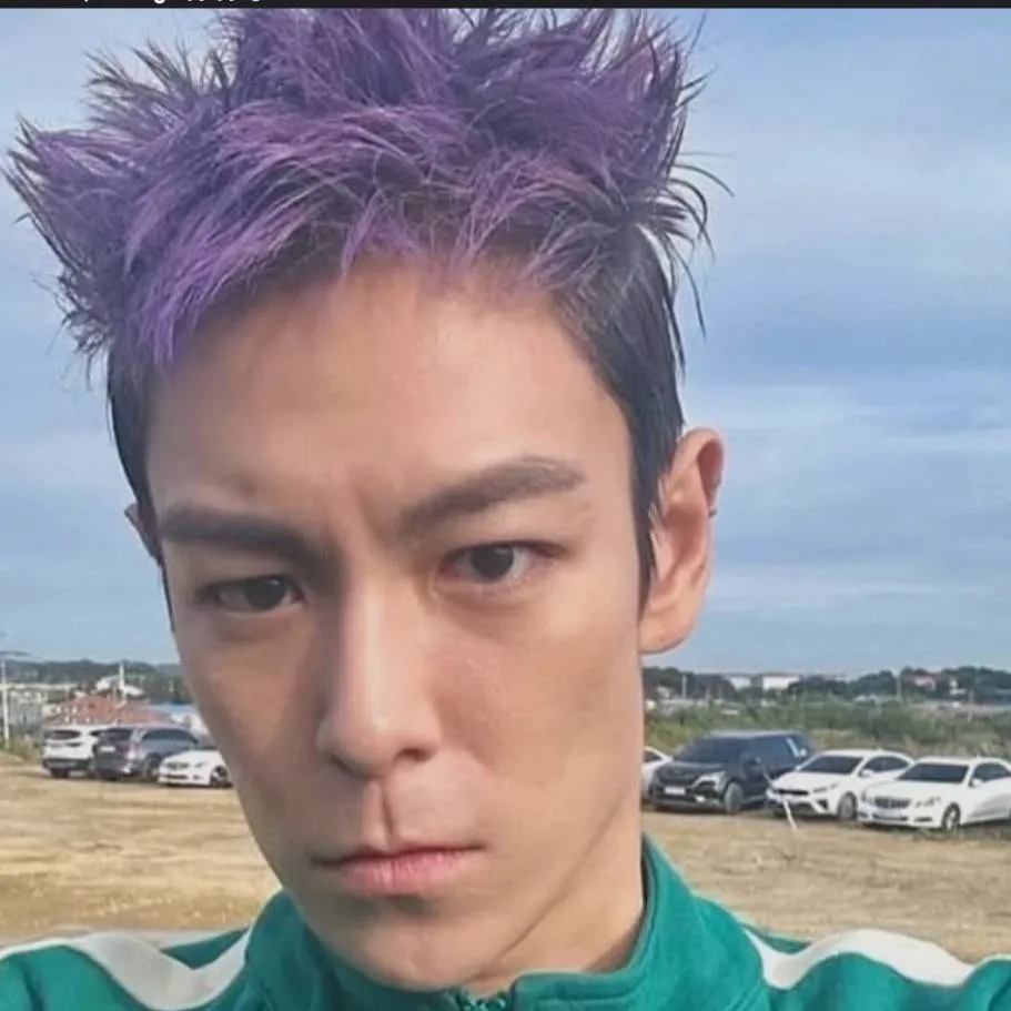 chat with ai character: Akira