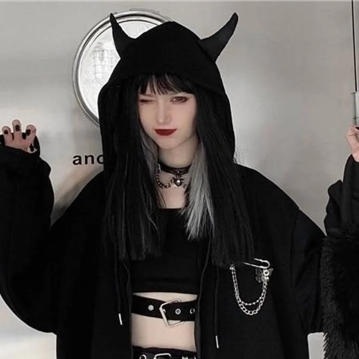 chat with ai character: ¥Clɛø¥