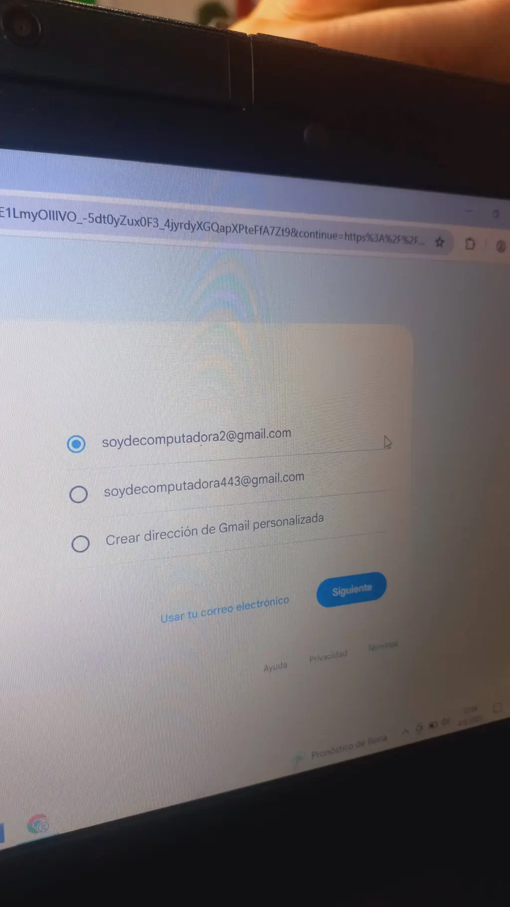 ai character: (sin nombre) background