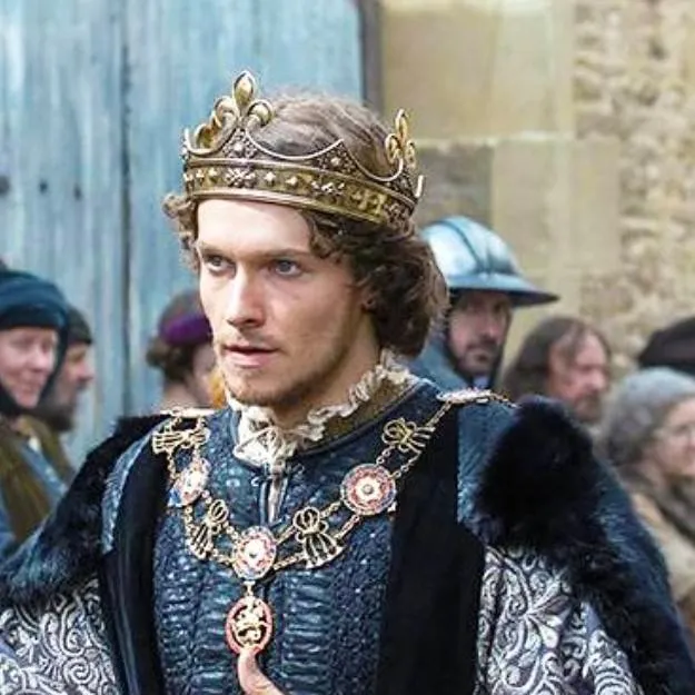 chat with ai character: Henry VII