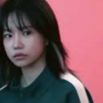 chat with ai character: jun hee