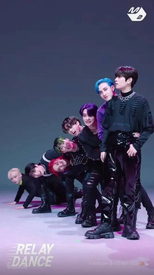 ai character: SKZ Y LA PICK ME background
