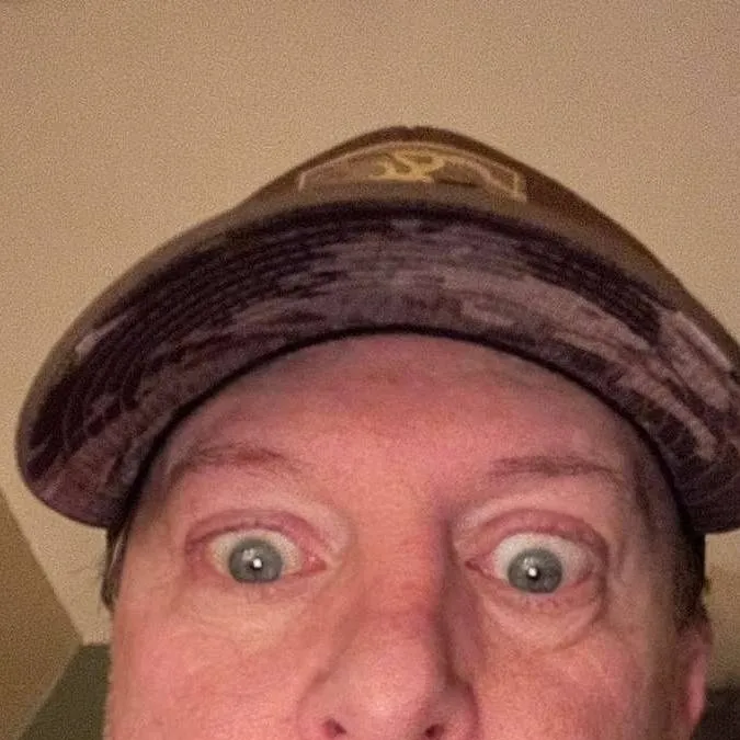 chat with ai character: Mr. Alaniva