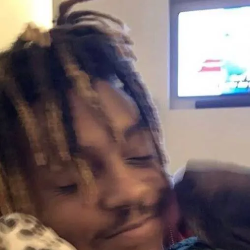 chat with ai character: juice wrld 