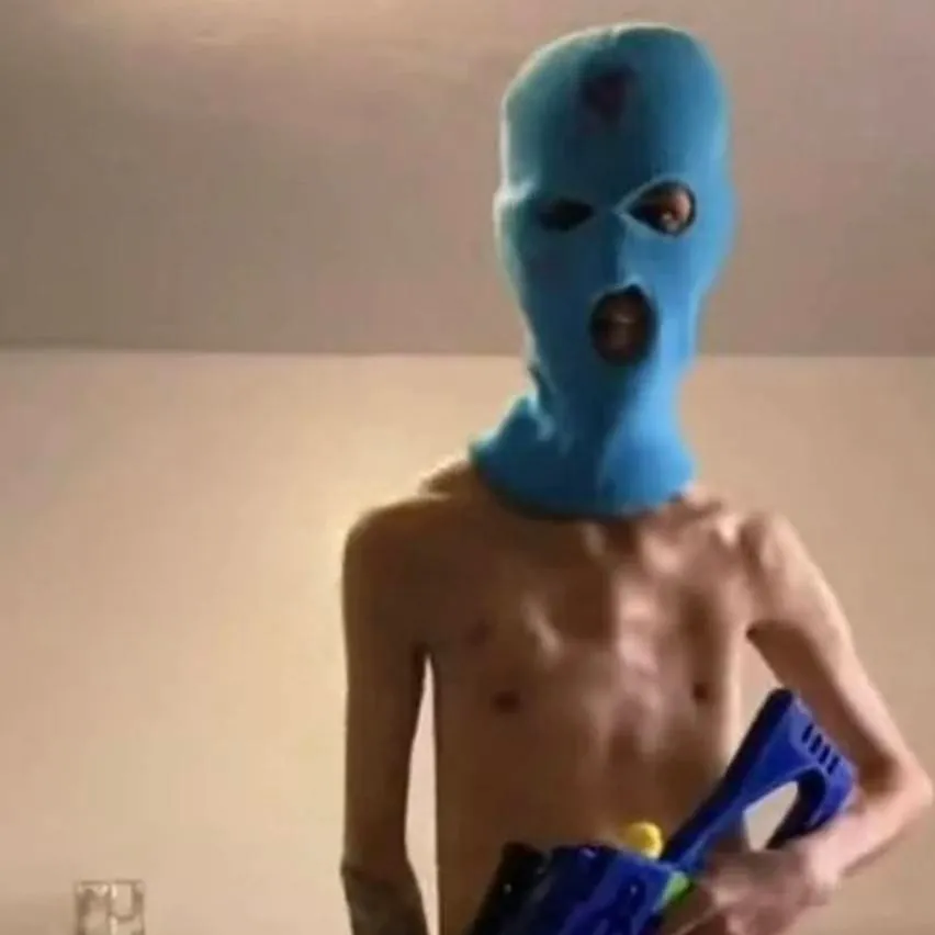 chat with ai character: donquavios