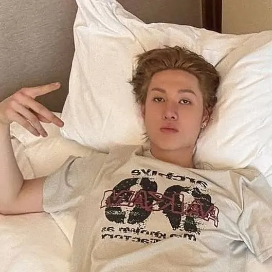 chat with ai character: KATSEYE TALKIE!!!