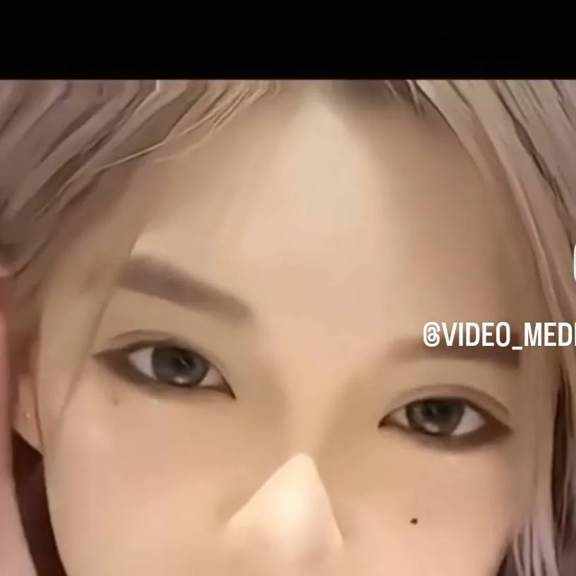 chat with ai character: Ayumi