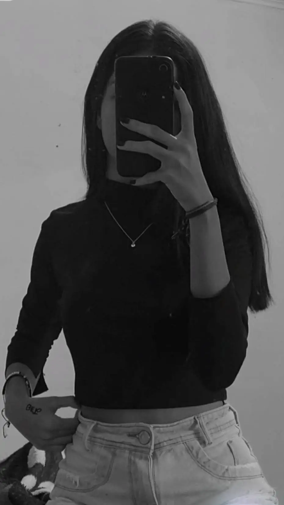 ai character: Vitória background