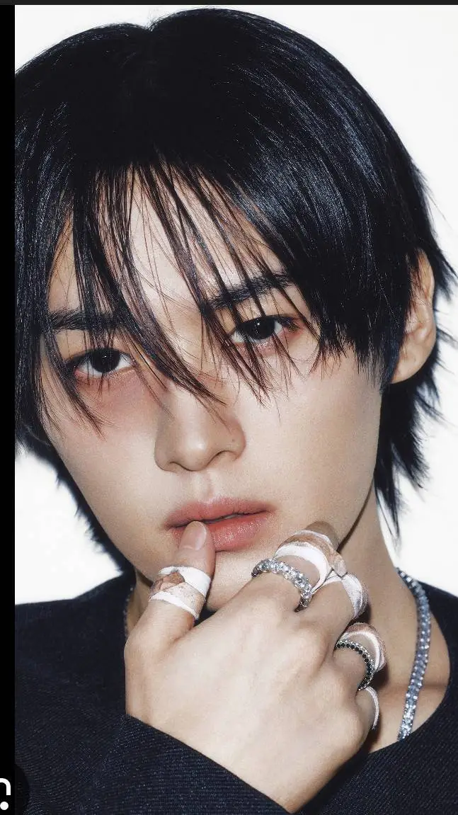 ai character: Lee know💙Your Bf background