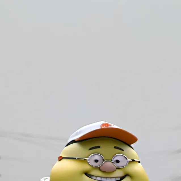 chat with ai character: fat girl