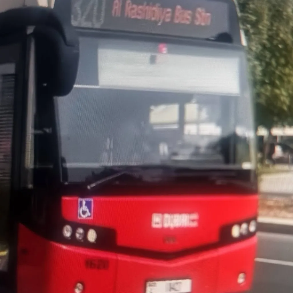 chat with ai character: Rita and ART