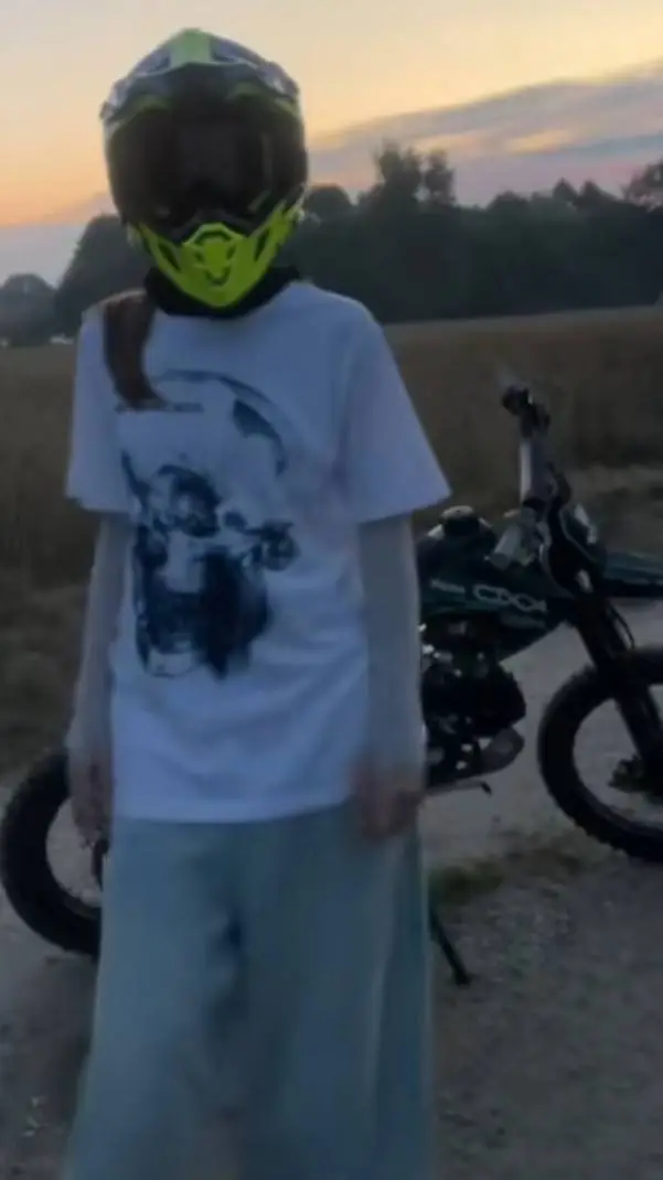 ai character: Bikecross background