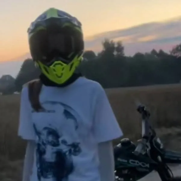 chat with ai character: Bikecross