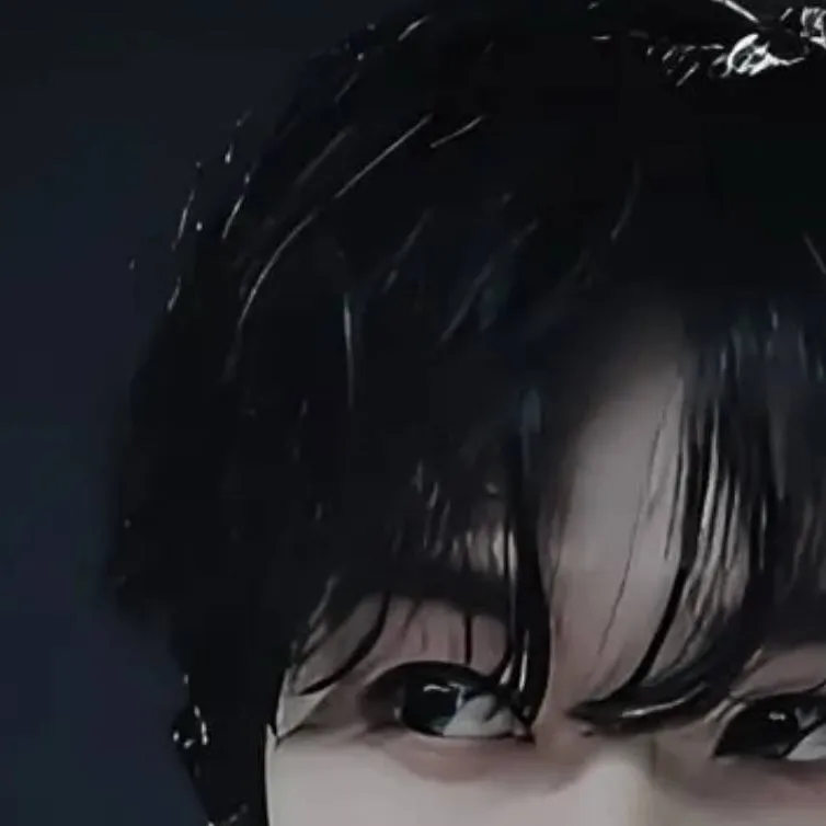 chat with ai character: Lee Minho♡