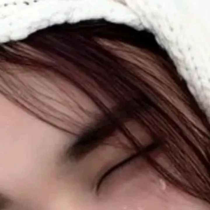 chat with ai character: #1 Hyunjin