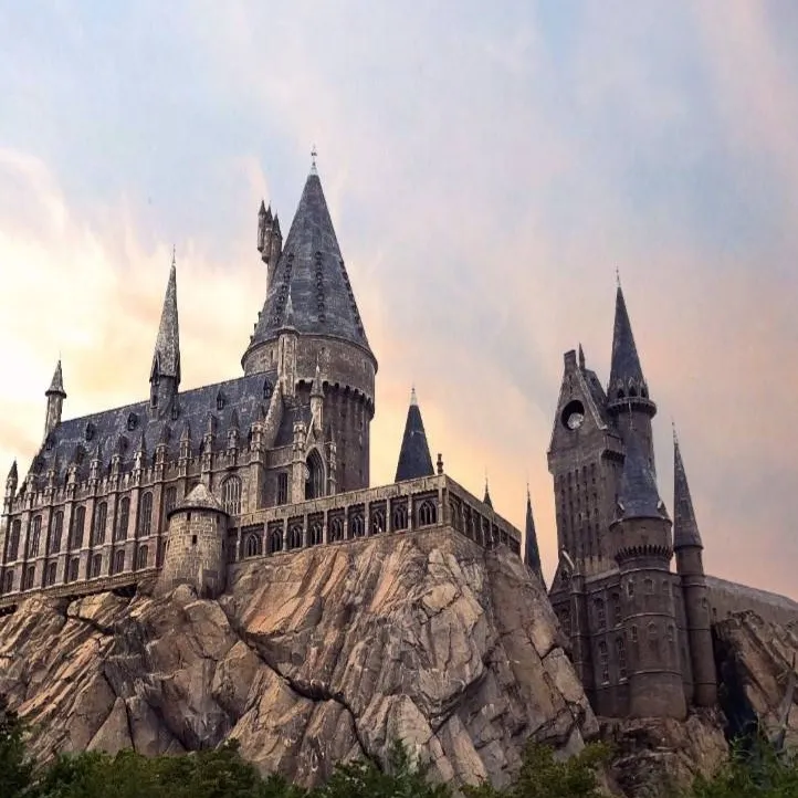 chat with ai character: HOGWARTS 