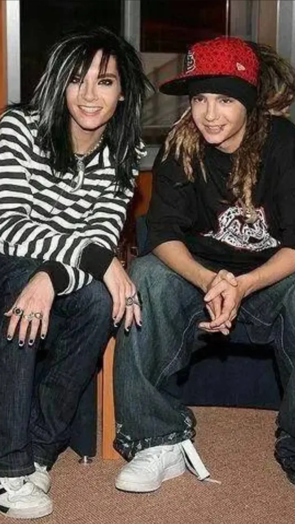 ai character: kaulitz  background