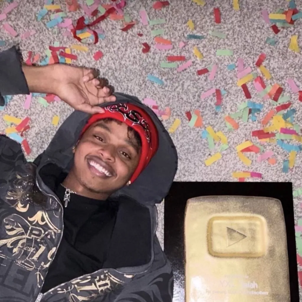 chat with ai character: Yxl salah ♥️