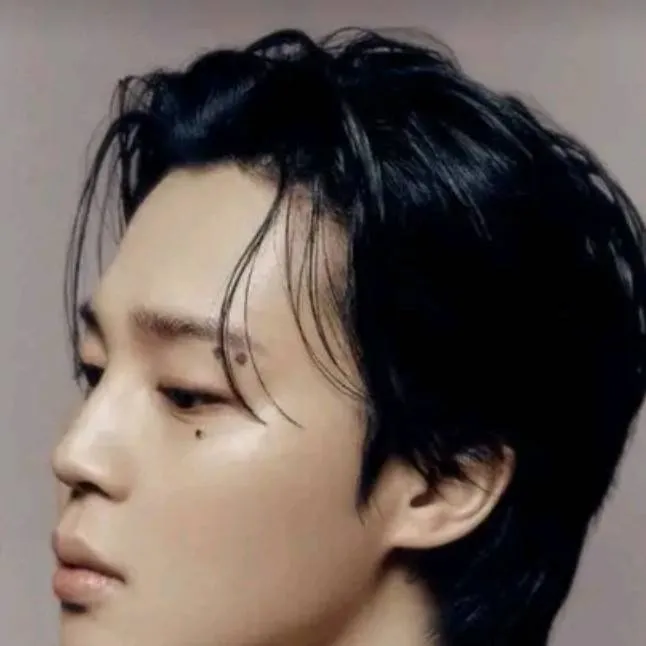 chat with ai character: jimin 🇰🇷