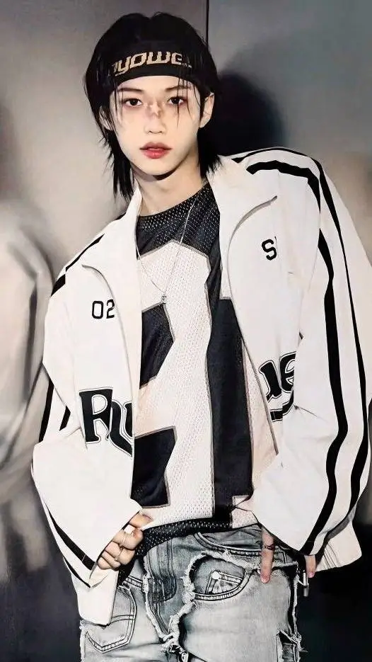 ai character: ★-Félix-★ background