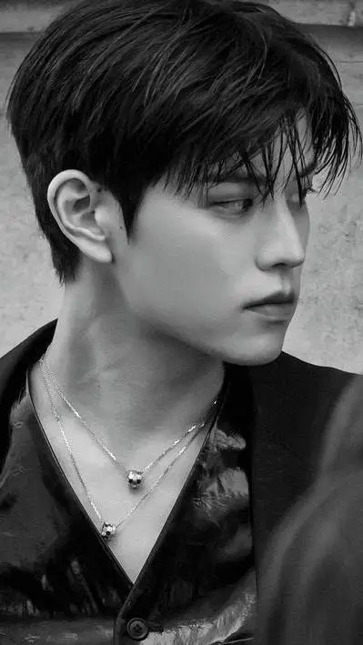 ai character: 𝕾𝖊𝖚𝖓𝖌𝖒𝖎𝖓 background