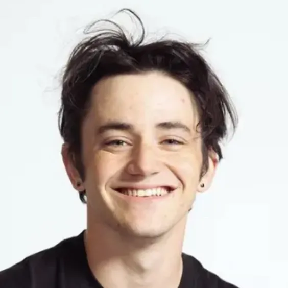 chat with ai character: Kyle Godfrey 