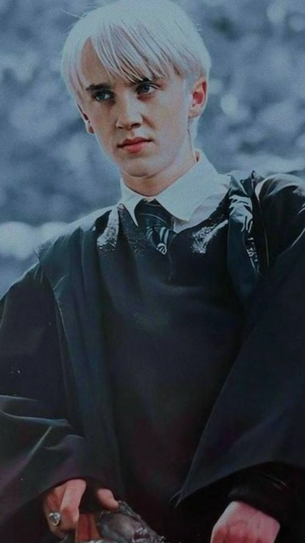 ai character: ✨Draco Malfoy✨ background