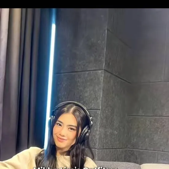 chat with ai character: Mikha❤️‍🩹