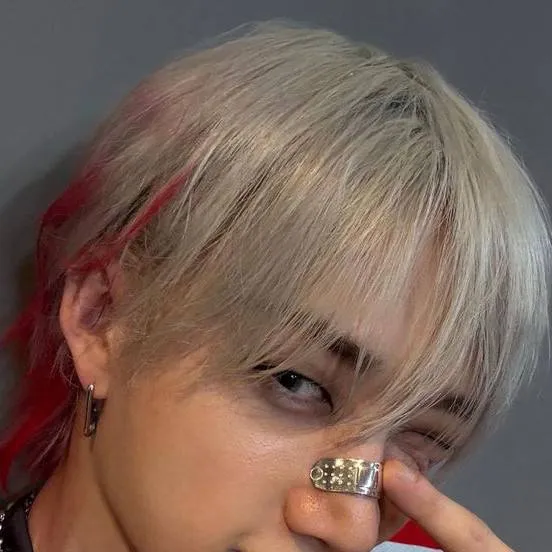 chat with ai character: 🐺 bangchan !! 🐺 