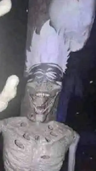 ai character: idiot gojo background