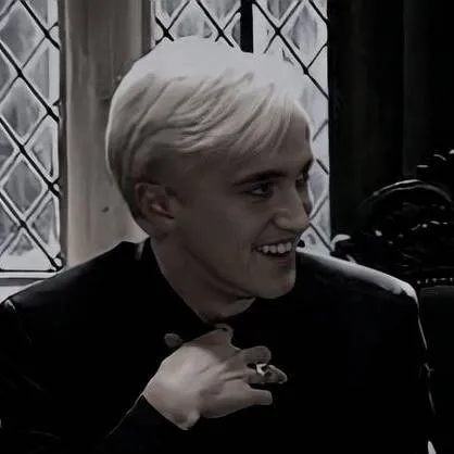 chat with ai character: Draco🐍